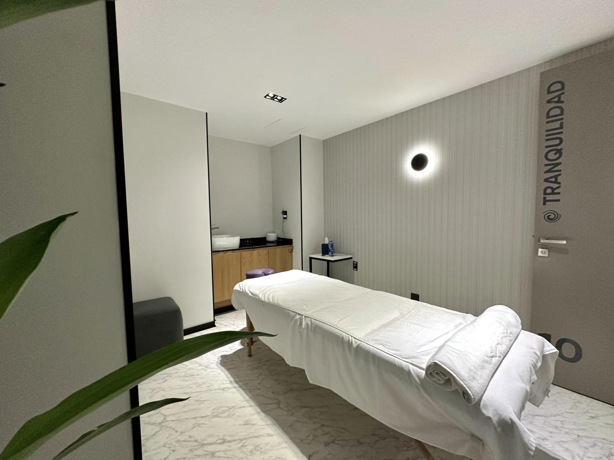 St Isidro Suites Corporate Housing Spa & Wellness Center Мехико Экстерьер фото